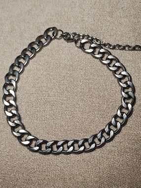 Vintage Silver-Tone Heavy Chain Necklace In Fair Condition